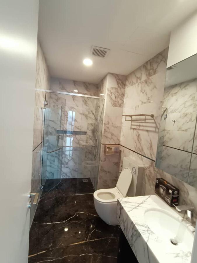 Platinum Suite 2 New Kl Cbd New Luxury Condo With Best Infinity View To Klcc Twin Towers Pool クアラルンプール エクステリア 写真
